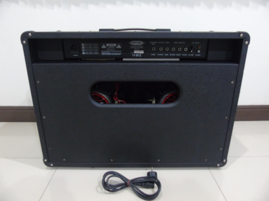 ตู้แอมป์กีต้าร์ ARTEC รุ่น G-200R ดอก 12 นิ้ว 2 ดอก กำลังขับ 200 วัตต์ มือสอง สภาพใหม่