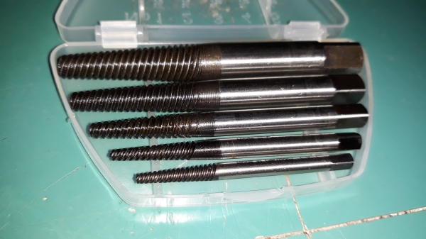 ขายถอนเกลียวซ้ายเยอรมันชุด5ดอกTUBUS Made in Germany. มือสองสภาพดี