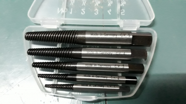 ขายถอนเกลียวซ้ายเยอรมันชุด5ดอกTUBUS Made in Germany. มือสองสภาพดี