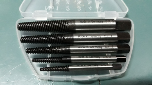 ขายถอนเกลียวซ้ายเยอรมันชุด5ดอกTUBUS Made in Germany. มือสองสภาพดี