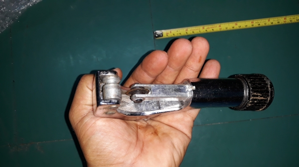 ขายคัตเตอร์ตัดท่อTUBING CUTTER MADE IN JAPAN.งานเก่าเก็บ ขายคัตเตอร์ตัดท่อTUBING CUTTER MADE IN JAPAN.งานเก่าเก็บ