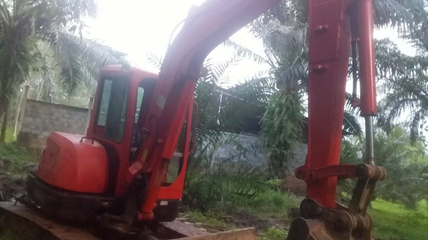 ขายรถแบคโฮ KUBOTA KX1613 เอกสารเล่ม ไมล์ 8996 ชม.ราคา 500000 ขายรถแบคโฮ KUBOTA KX1613 เอกสารเล่ม ไมล์ 8996 ชม.ราคา 500000