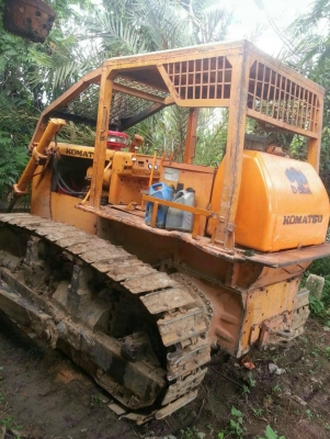 ขายรถแทรคเตอร์ KOMATSU D50A-15 ห้องเลี้ยวแห้ง ราคา 450000 ขายรถแทรคเตอร์ KOMATSU D50A-15 ห้องเลี้ยวแห้ง ราคา 450000