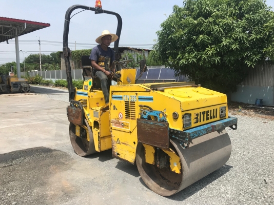 ขายรถบด3ตันBITELLIรุ่นDTV325 รถนอกนำเข้า ไม่เคยใช้งานในไทย มีเอกสารพร้อมหน้าเหล็กหลังเหล็ก  บดอัดสั่นสะเทือนได้ทั้ง2ล้อ สภาพดีพร้อมใช้งานขายถูกๆ0818302909 Line  : jiraroj2909