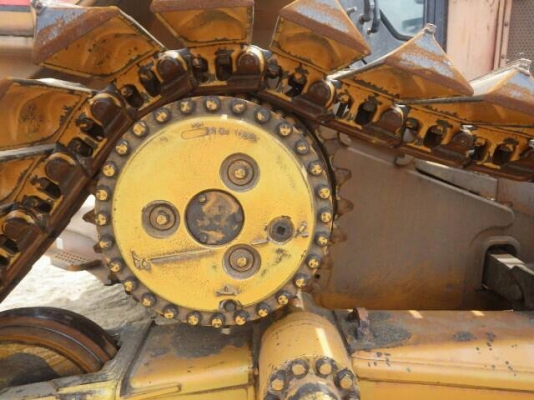 ขายแทรคเตอร์CAT.D6M เก่านอกรถสวยพร้อมใช้เอกสารอินวอยราคา 1,850,000 ต่อรอง