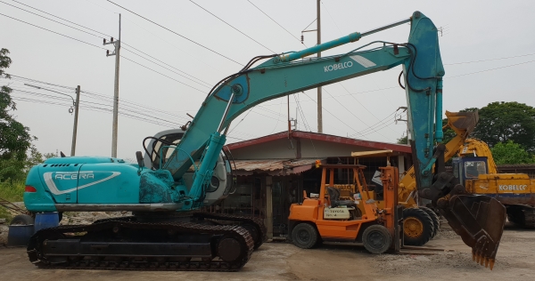 ขายด่วนรถแบคโฮKOBELCO-SK200MARK5มาร์ไฟร์ระบบลายหัวกะแทกรถนอกเพิ่งนำเข้ามายังไม่เคยใช้งานในเมืองไทยเลย
