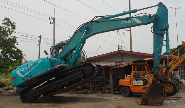 ขายด่วนรถแบคโฮKOBELCO-SK200MARK5มาร์ไฟร์ระบบลายหัวกะแทกรถนอกเพิ่งนำเข้ามายังไม่เคยใช้งานในเมืองไทยเลย