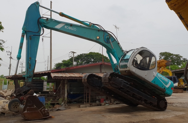 ขายด่วนรถแบคโฮKOBELCO-SK200MARK5มาร์ไฟร์ระบบลายหัวกะแทกรถนอกเพิ่งนำเข้ามายังไม่เคยใช้งานในเมืองไทยเลย