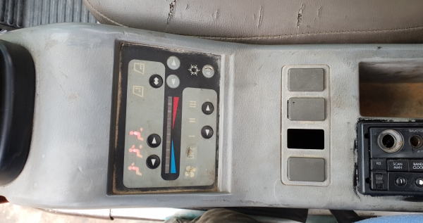 ขายด่วนรถแบคโฮKOBELCO-SK200MARK5มาร์ไฟร์ระบบลายหัวกะแทกรถนอกเพิ่งนำเข้ามายังไม่เคยใช้งานในเมืองไทยเลย