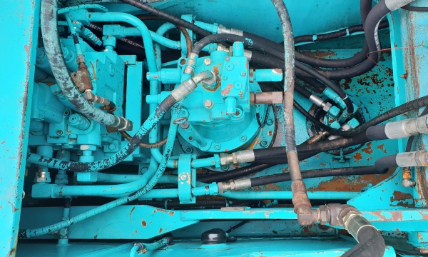 ขายด่วนรถแบคโฮKOBELCO-SK200MARK5มาร์ไฟร์ระบบลายหัวกะแทกรถนอกเพิ่งนำเข้ามายังไม่เคยใช้งานในเมืองไทยเลย