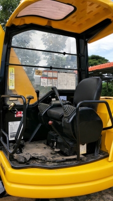 ขายรถขุดเก่าญี่ปุ่น KOMATSU PC50UU-2E ขายรถขุดเก่าญี่ปุ่น KOMATSU PC50UU-2E