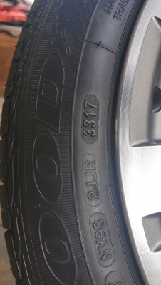 ขายล้อแม็กพร้อมยางใหม่ HONDA City ขอบ 16 ยางใหม่ ปี 17 Goodyear Excellence  ขนาด 185/55/16