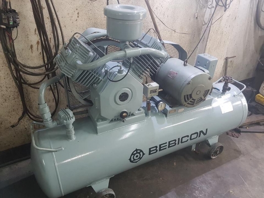 **ขายถูกๆ ปั้มลมมือสองจากญี่ปุ่น** HITACHI-BEBICON 10 แรง ถัง 280ลิร ทดสอบเรียบร้อย ทุกระบบทำงานได้ดีมากๆ นิ่งๆเงียบๆพร้อมใช้งานครับ **ขายถูกๆ ปั้มลมมือสองจากญี่ปุ่น** HITACHI-BEBICON 10 แรง ถัง 280ลิร ทดสอบเรียบร้อย ทุกระบบทำงานได้ดีมากๆ นิ่งๆเงียบๆพร้อมใช้งานครับ