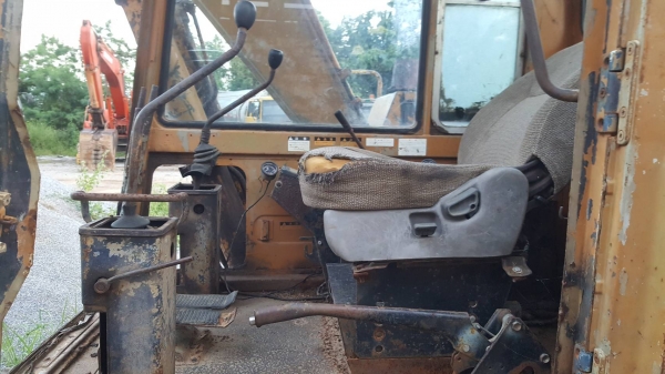 ขาย แบคโฮ KOMATSU PC120-3 เครื่อง ISUZU 6BD1 ปั้มเดิม ช่วงล่างต้องเก็บงานหน่อย เอกสารใบซื้อขาย