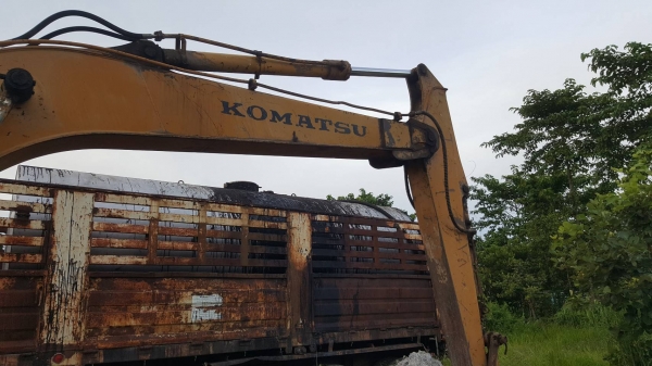 ขาย แบคโฮ KOMATSU PC120-3 เครื่อง ISUZU 6BD1 ปั้มเดิม ช่วงล่างต้องเก็บงานหน่อย เอกสารใบซื้อขาย