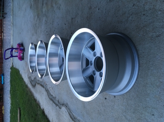 ล้อsniper ขอบ15 กว้าง8.5 6รู ออฟเซต-27 ลึกๆ ล้น ทำสีมาใหม่ พร้อมใช้ ส่งได้ทั่วไทย