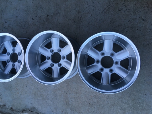 ล้อsniper ขอบ15 กว้าง8.5 6รู ออฟเซต-27 ลึกๆ ล้น ทำสีมาใหม่ พร้อมใช้ ส่งได้ทั่วไทย