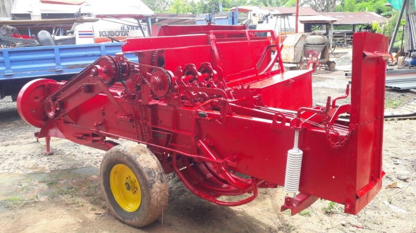 เครื่องอัดฟางนิวฮอลแลน276