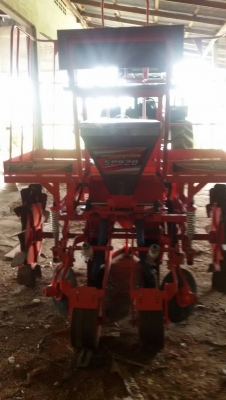ขายเครื่องปลูกอ้อยสภาพดี