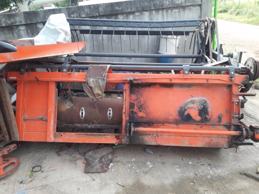 ต้องการขายชุดคอลำเลียงและชุดหัวเกี่ยวด้านหน้าของ DC68ติดต่อ 062-3293195