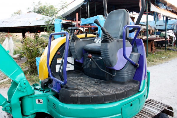 ขายรถแบคโฮ KOMATSU PC 30 MR-1 ติดต่อ 086-324-1992 086-775-7900