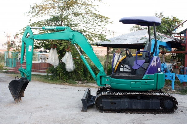 ขายรถแบคโฮ KOMATSU PC 30 MR-1 ติดต่อ 086-324-1992 086-775-7900