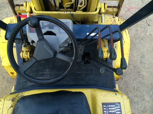 ขายรถโฟล์คลิฟท์ KOMATSU FG25L-11 เก่านอก สนใจติดต่อ 086-324-1992