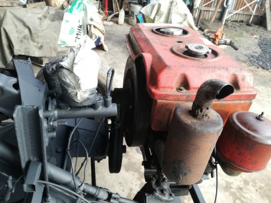 รถอีแต๋นพร้อมใช้งาน