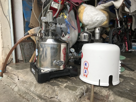 ขายปั๊มน้ำอัตโนมัติ Hitachi(ITC) 200W ใส่ถังสแตนเลสของใหม่ พร้อมฝาครอบใหม่ พร้อมใช้งาน ตรวจเช็คแรงดันเรียบร้อย ไม่มีรั่วซึม พร้อมใช้งาน