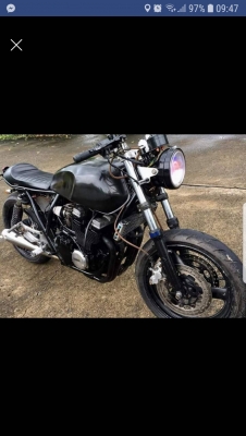 XJR 400
