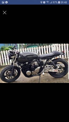 XJR 400