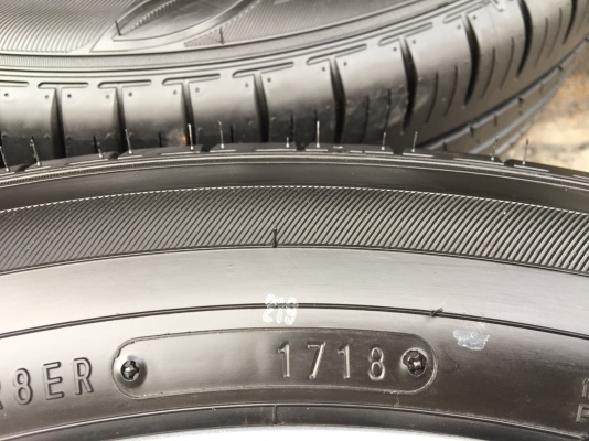 ล้อแม็กป้ายแดง Toyota CHR 5รู114 ขอบ17 รุ่นใหม่ล่าสุด พร้อมยางป้ายแดง 215-60-17 Dunlop ปี 18 แม็กสวยกริ๊บ ตุ่มเด้ง สีชัด