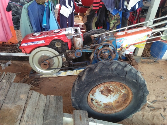 ขายครับเครื่อง9.5แรงหางลิงลมครับเช่นเคยครับต่อรองได้ครับ