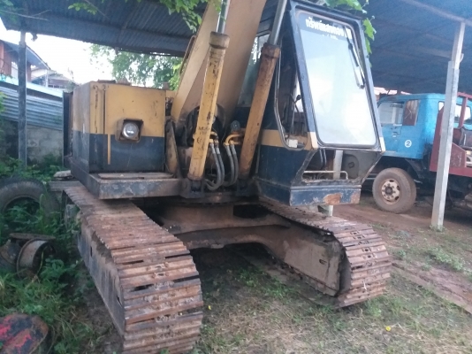 ขายด่วน KOMATSU PC100-2 สภาพพร้อมใช้งาน เครื่องปั้มกำลังดีเยี่ยม เดินฉีกเลี้ยว สบาย รถทำงานเลยครับ  สนใจสอบถาม  093 0764943  คุณ ตั้ม