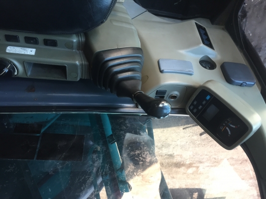 ขายคับKobelco 135sr yy04 ช่วงล่างใหม่เอวแน่นเอกสารอินวอย ขายคับKobelco 135sr yy04 ช่วงล่างใหม่เอวแน่นเอกสารอินวอย