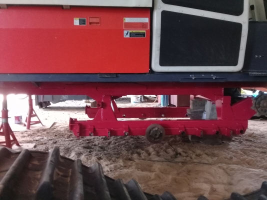 ขายรถเกี่ยวข้าวปี57พร้อมใชงาน ขายรถเกี่ยวข้าวปี57พร้อมใชงาน