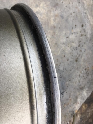 ขายล้อCe28ขอบ16 4รู100 ขายเป็นอะไหล่ทำเป็นโต๊ะหรือเอาไปประดับโรงรถ