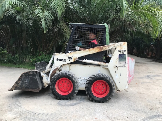 ขายรถตัก BOB CAT725 ดีเซล30กว่าแรง สวยเดิมจากญี่ปุ่น ยังไม่เคยใช้ในไทย 185,000เท่านั้น!! ขายรถตัก BOB CAT725 ดีเซล30กว่าแรง สวยเดิมจากญี่ปุ่น ยังไม่เคยใช้ในไทย 185,000เท่านั้น!!
