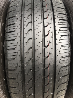 ล้อแม็กพร้อมยางป้ายแดง Ford Everest ขอบ 20 Goodyear 265-50-20  ปี 18 แม็กสวยกริ๊บ ตุ่มเด้ง มีเส้นสี