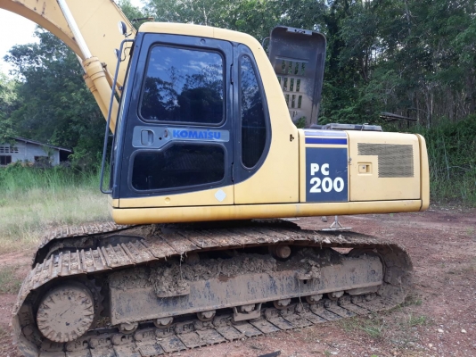ขายรถแบคโฮ KOMATSU PC200-6 เอกสารชุดจดทะเบียน ราคา 690000