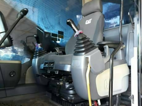 ขายรถแบคโฮ CAT 320 D เอกสารชุดจดทะเบียน ไมล์ 4500 ชม.ราคา 1850000 ขายรถแบคโฮ CAT 320 D เอกสารชุดจดทะเบียน ไมล์ 4500 ชม.ราคา 1850000