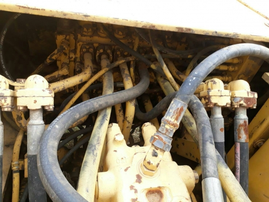 มี VDO ให้ชม. KOMATSU PC200-6 ไม่มีเอกสาร ราคา 780000