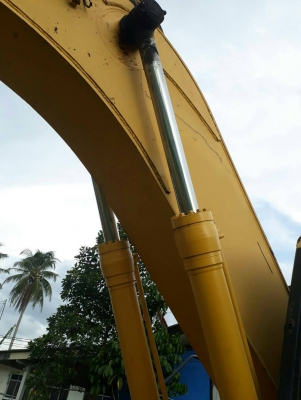 มี VDO ให้ชม. KOMATSU PC200-6 ไม่มีเอกสาร ราคา 780000