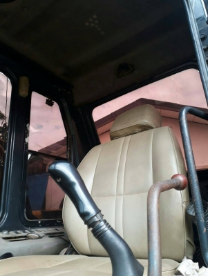 มี VDO ให้ชม. KOMATSU PC200-6 ไม่มีเอกสาร ราคา 780000