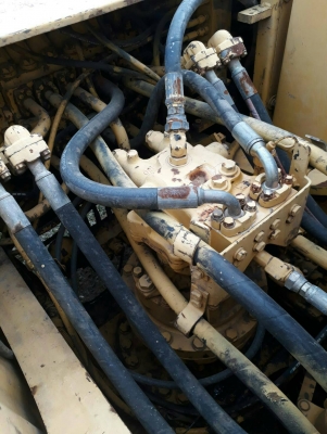 มี VDO ให้ชม. KOMATSU PC200-6 ไม่มีเอกสาร ราคา 780000