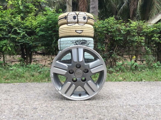 ขายล้อแม็ก Toyota Vigo ขอบ 15 4 วง ราคา 2,500 บาท