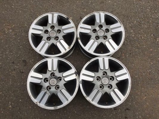 ขายล้อแม็ก Toyota Vigo ขอบ 15 4 วง ราคา 2,500 บาท