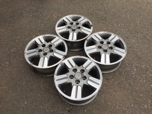 ขายล้อแม็ก Toyota Vigo ขอบ 15 4 วง ราคา 2,500 บาท