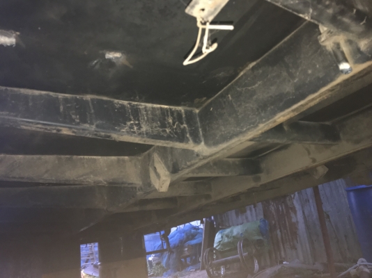 ขายกะบะไม่ดั้มยาว6.20 กว้าง2.50 สูง2.40อยู่พิจิตร0988500292