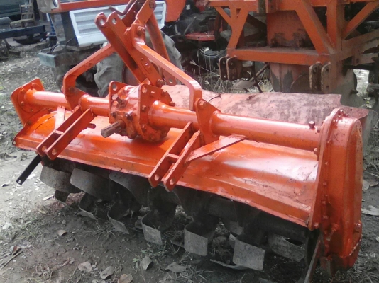 ขายโรตารี 1.50 ม. พร้อมใช้ ไม่มียอยปั่นใบจอบ สภาพสวยราคา 9,500 สนใจสอบถามได้ครับ 0819717099 ผอ.ภัทรพงษ์